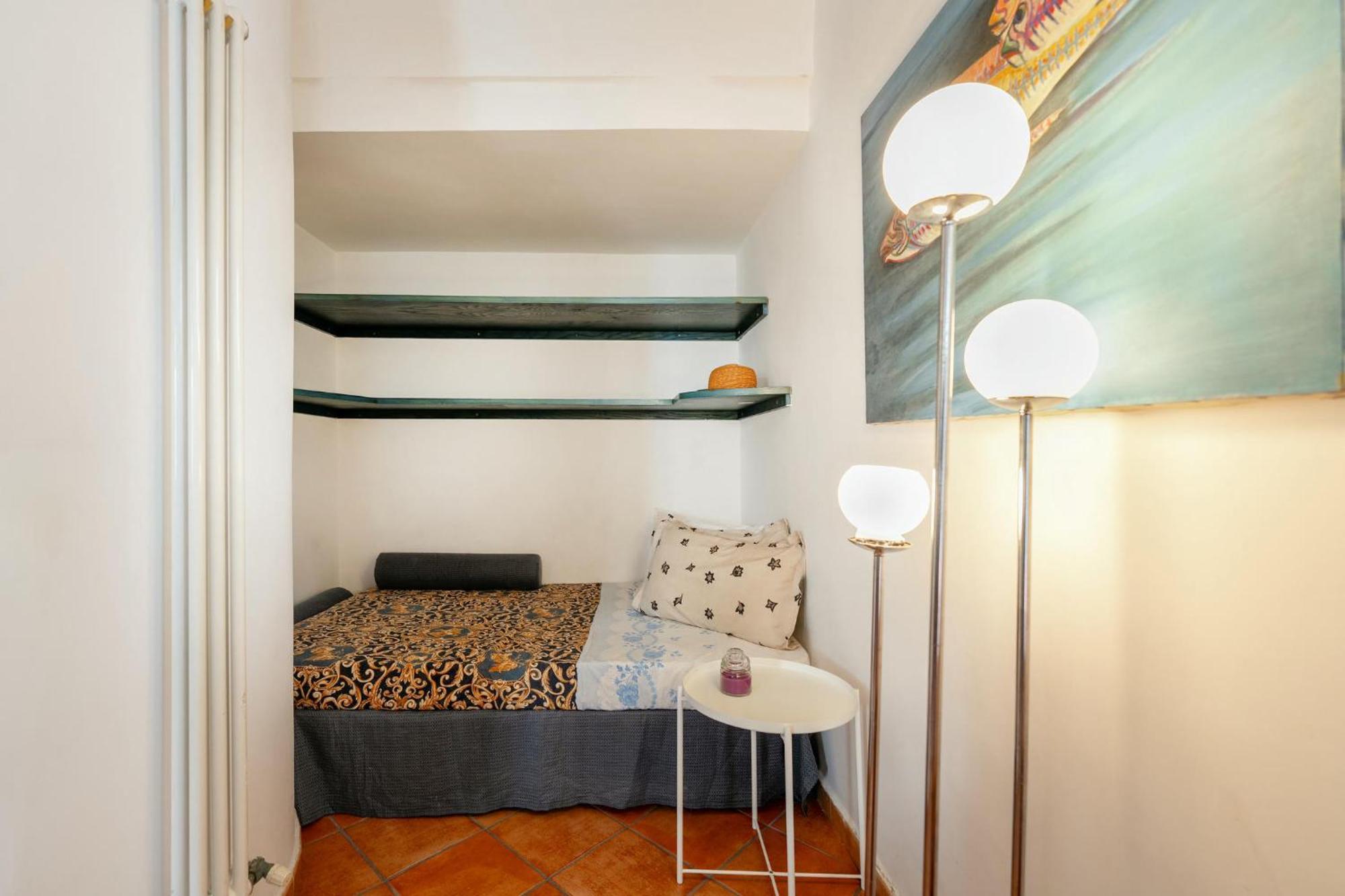 Nella Curva Della Funicolare, Apartment *